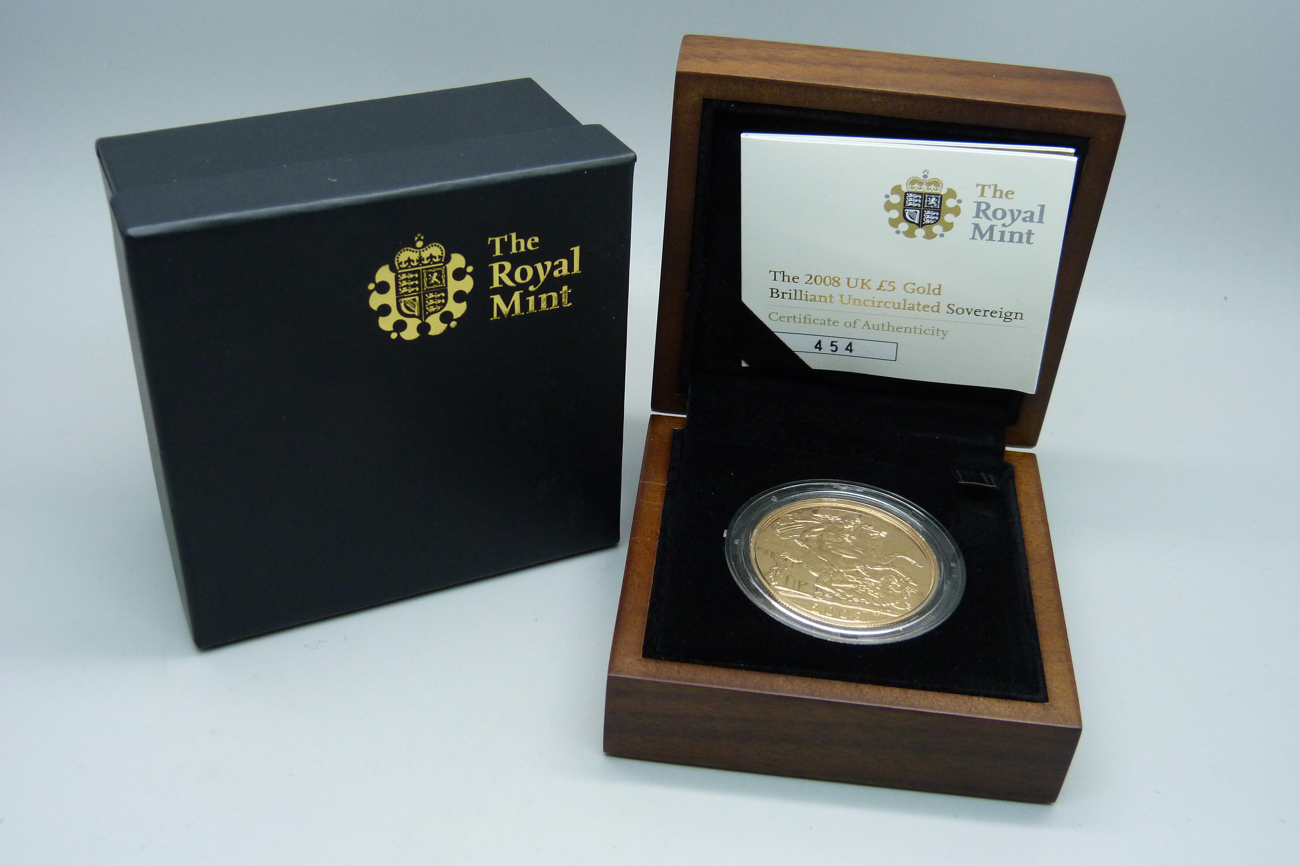 The Royal Mint 2008 £5 gold brilliant uncirculated sovereign, no. 454