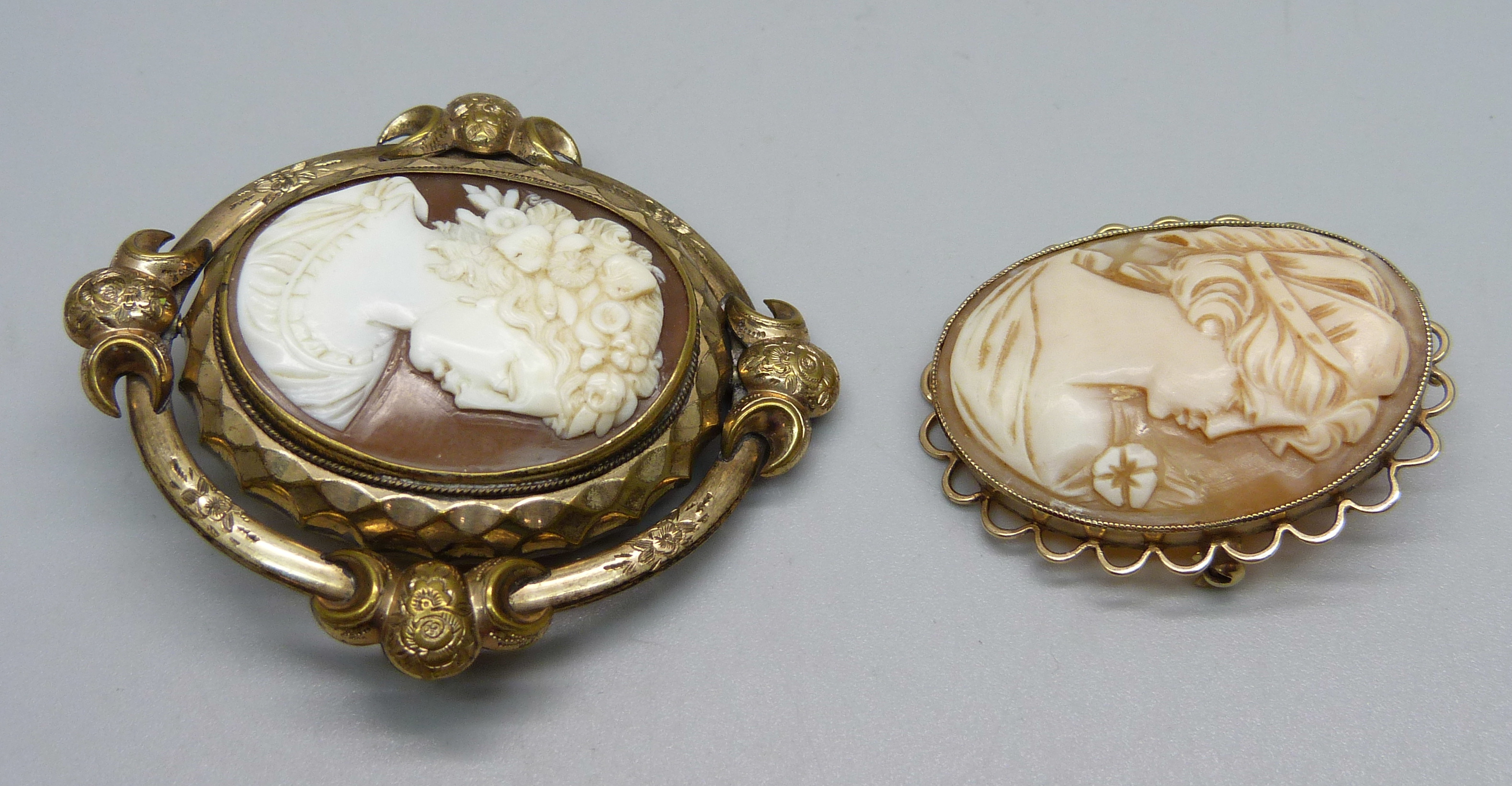 Two cameo brooches, one 9ct gold mounted and one c.1900 - Image 2 of 3