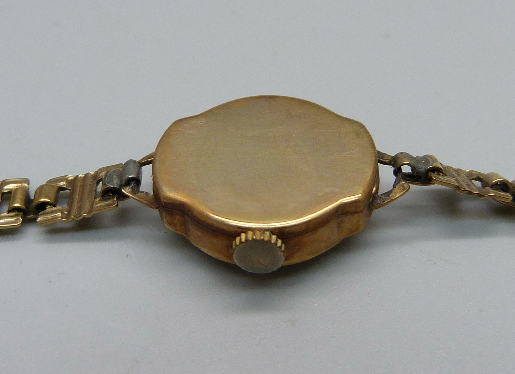 A lady's 9ct gold Precimax wristwatch on a 9ct gold strap, total weight with movement 12g, boxed - Image 4 of 5