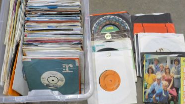 A box of approximately 140 1970s 7" singles