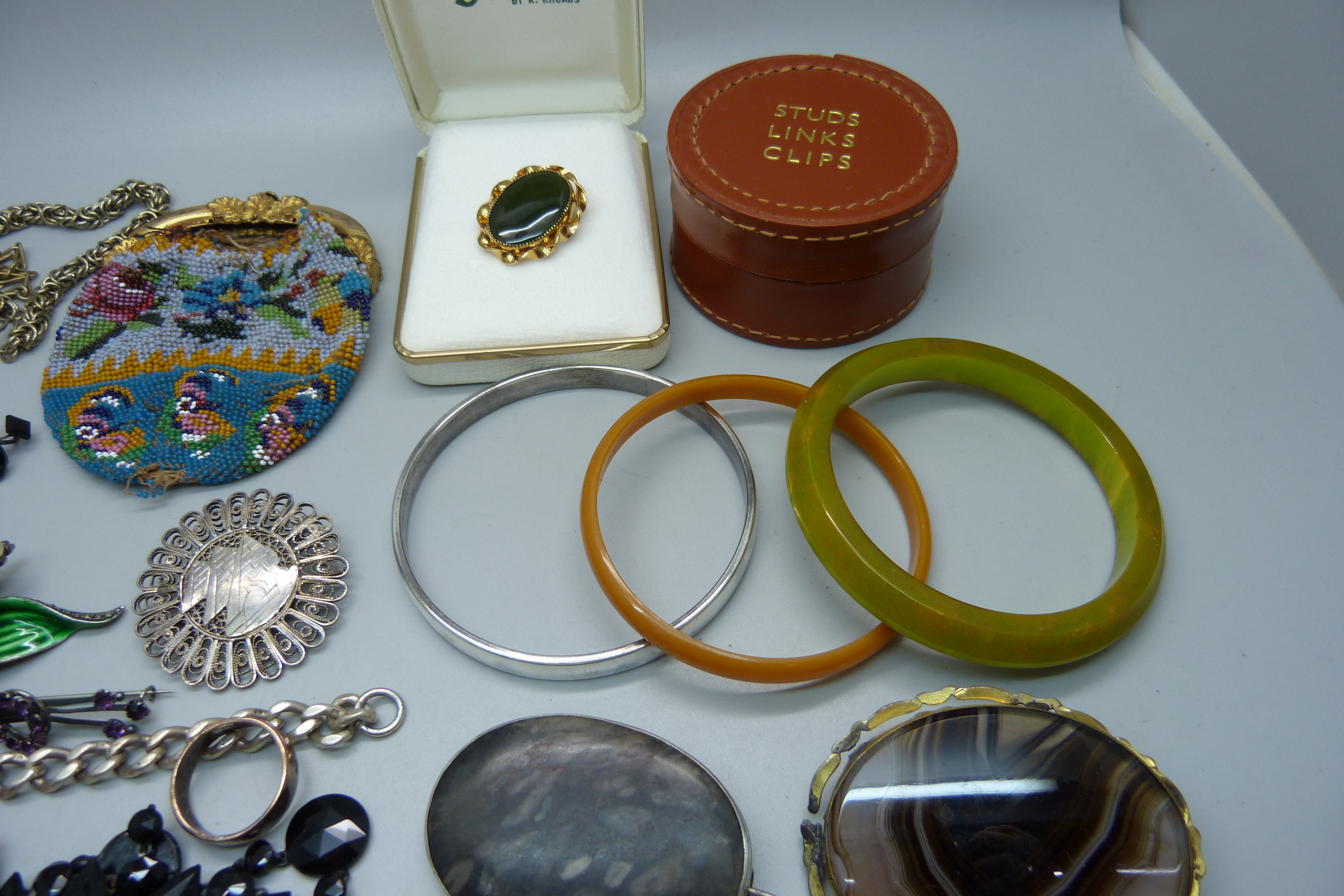 Costume jewellery, etc. - Image 2 of 4