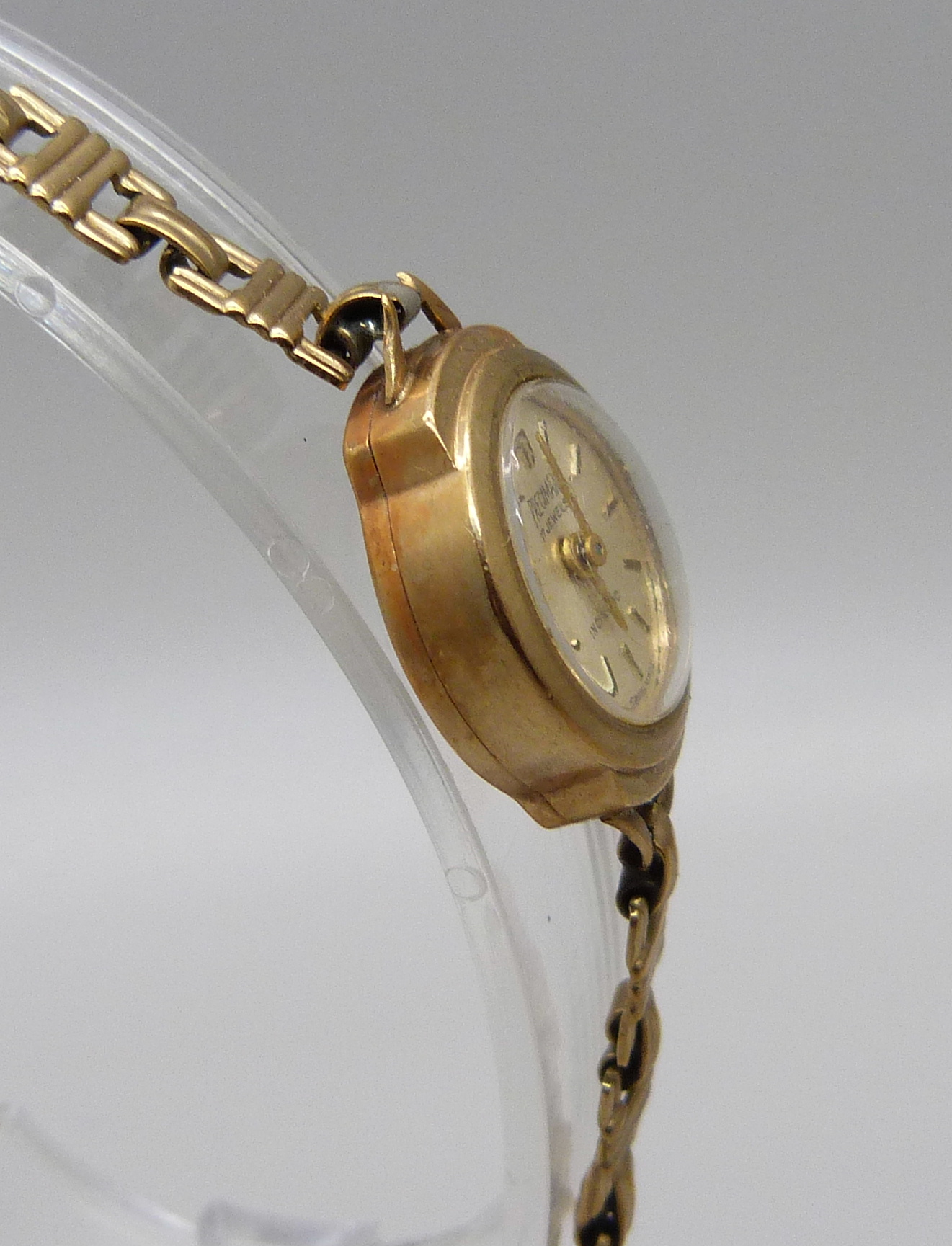 A lady's 9ct gold Precimax wristwatch on a 9ct gold strap, total weight with movement 12g, boxed - Image 3 of 5