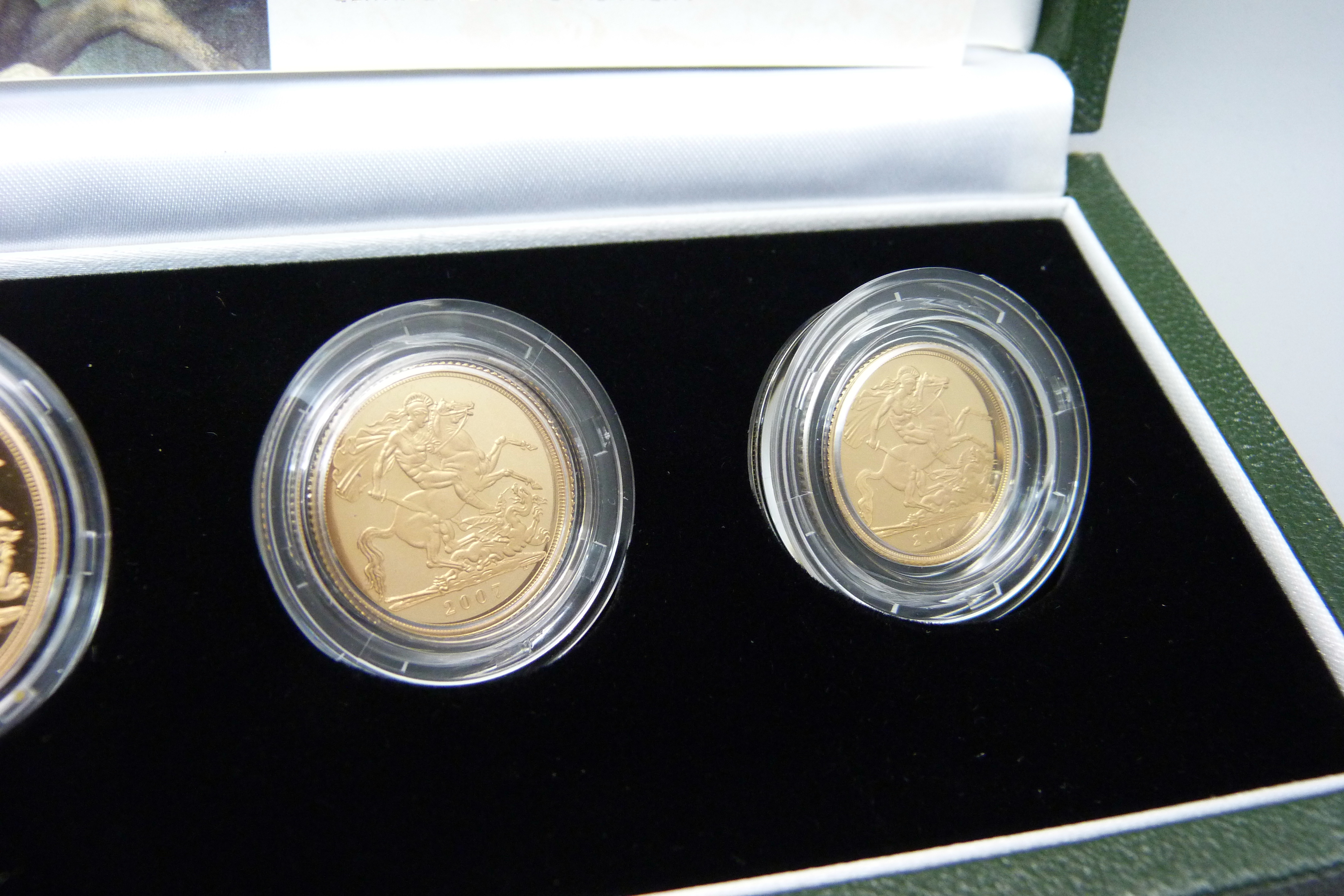 The Royal Mint 2007 UK gold proof four-coin sovereign collection, no. 692 - Image 2 of 4