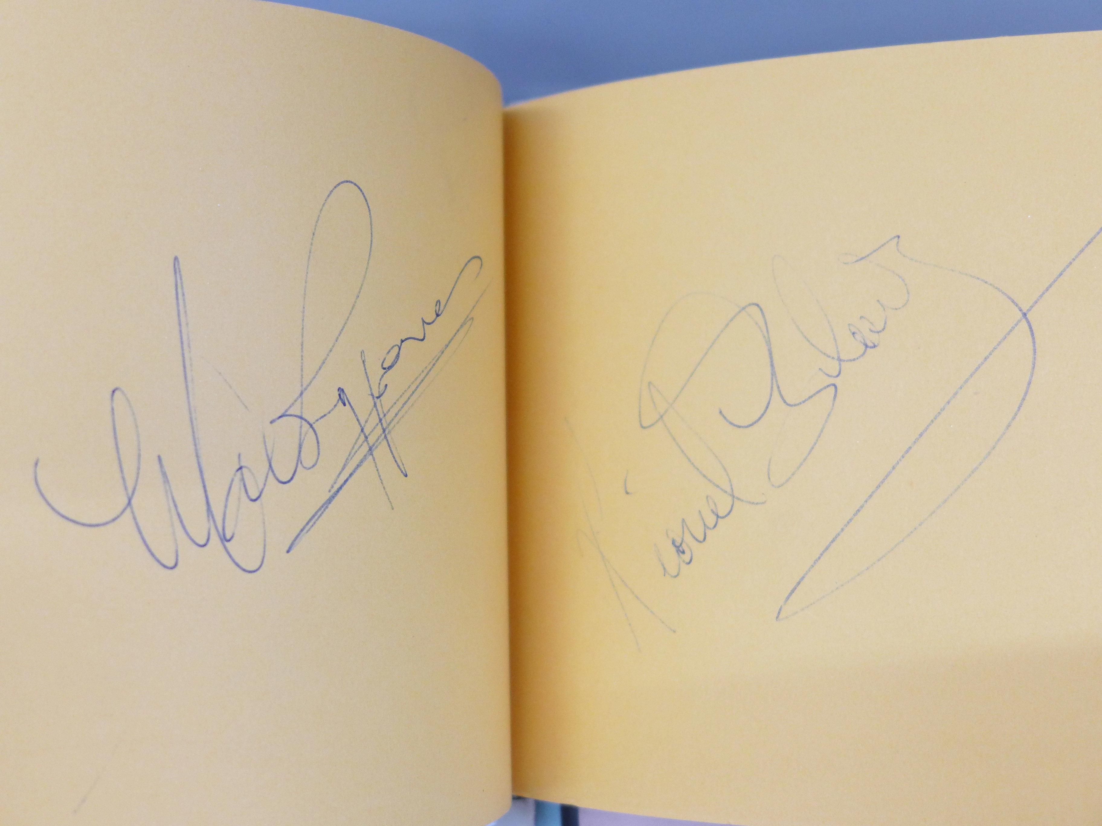 Autograph books, mainly 1960s (7) - Image 6 of 17