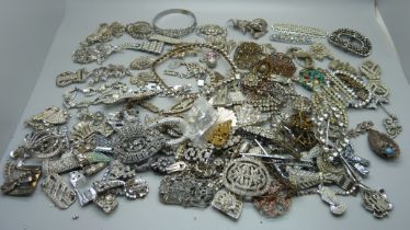 Vintage costume jewellery including diamanté, a/f