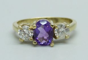 An amethyst and diamond ring, diamonds approximately 0.90 carat total weight, 3.9g, Q