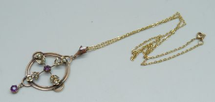 A vintage 9ct gold pendant on a fine 9ct gold chain, 3.5g