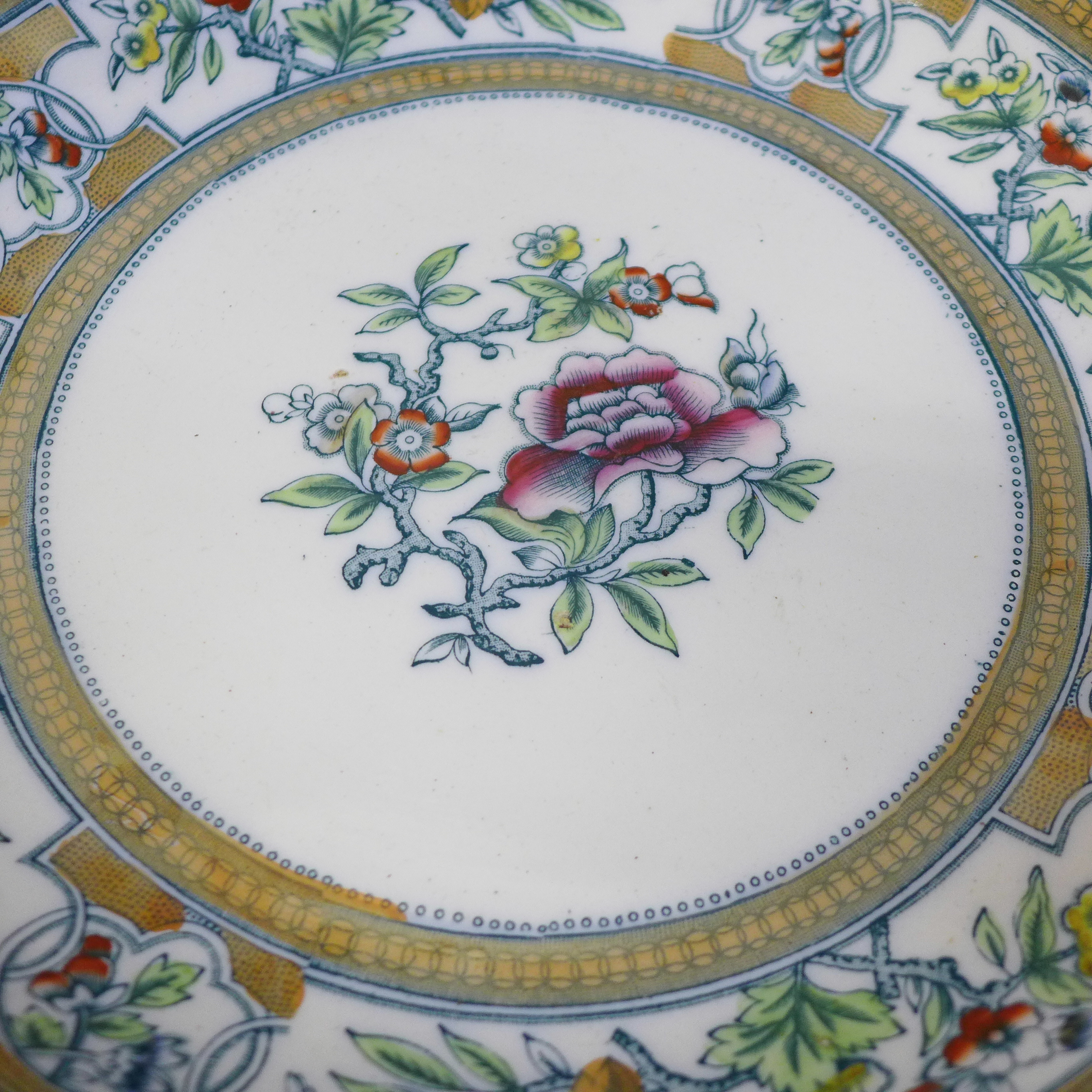 A pair of Edge, Malkin & Co. chinoiserie style 19th Century dishes, 27cm - Image 2 of 4