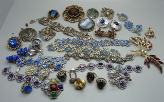 A collection of costume jewellery