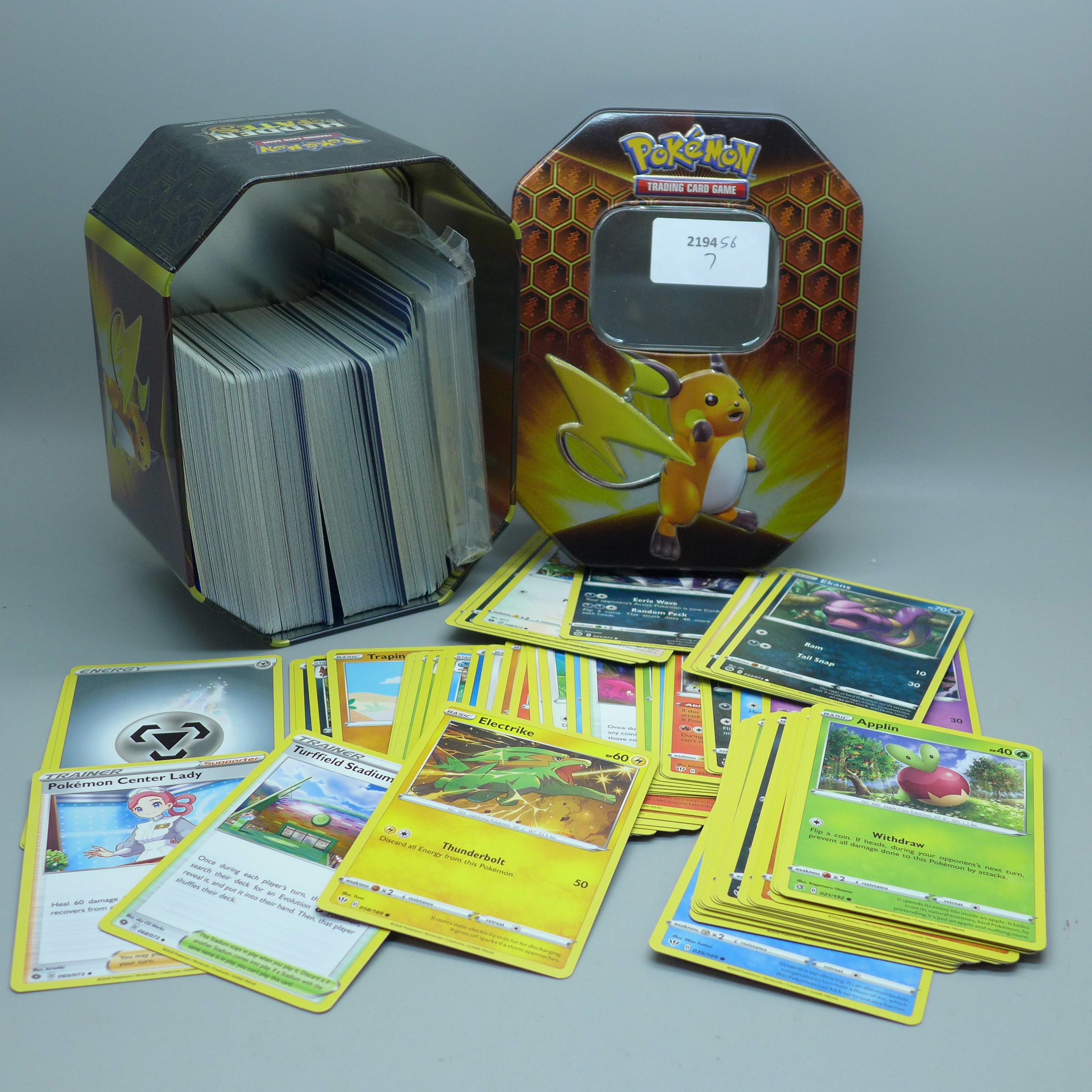 30 Holo/reverse holo 300 common/uncommon/rare Pokemon cards