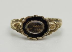 An antique late 19th Century memorial ring, 1.6g, N