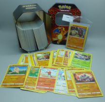 30 Holo/reverse holo 300 common/uncommon/rare Pokemon cards