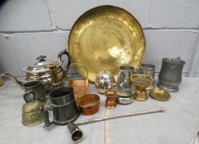 Assorted glass and metalware **PLEASE NOTE THIS LOT IS NOT ELIGIBLE FOR POSTING AND PACKING**