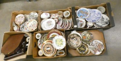 Six boxes of collectors plates, Sadler teapots and two display cabinets with miniature clocks and