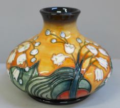 A limited edition Moorcroft Lily of The Valley vase, 245/500, 10.5cm