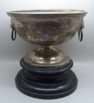 A silver bowl with lion mount loop handles on stand, Sheffield 1911, 851g, diameter 21cm