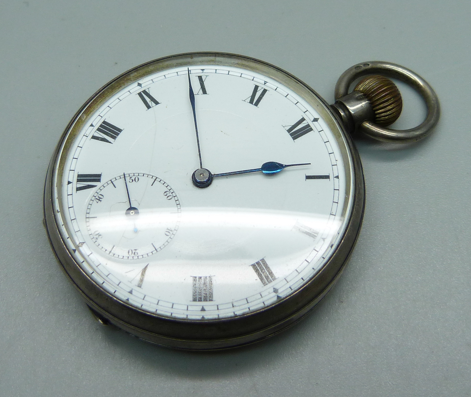 An engine turned silver cased pocket watch, London import mark for 1910 - Bild 4 aus 4