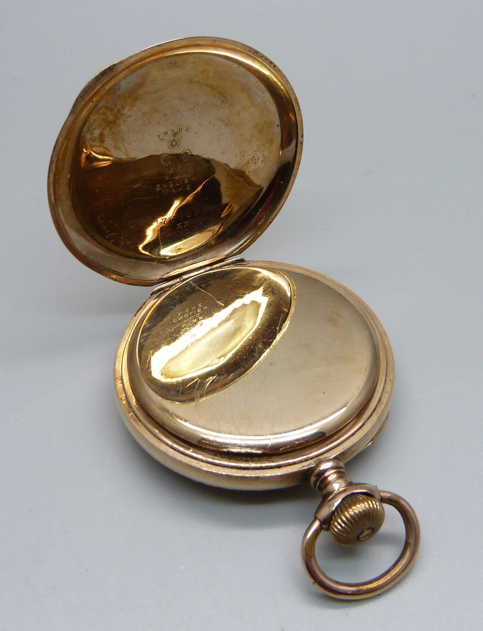 A Waltham top-wind pocket watch in a 10ct rolled gold case, case back bears monogram - Bild 4 aus 6