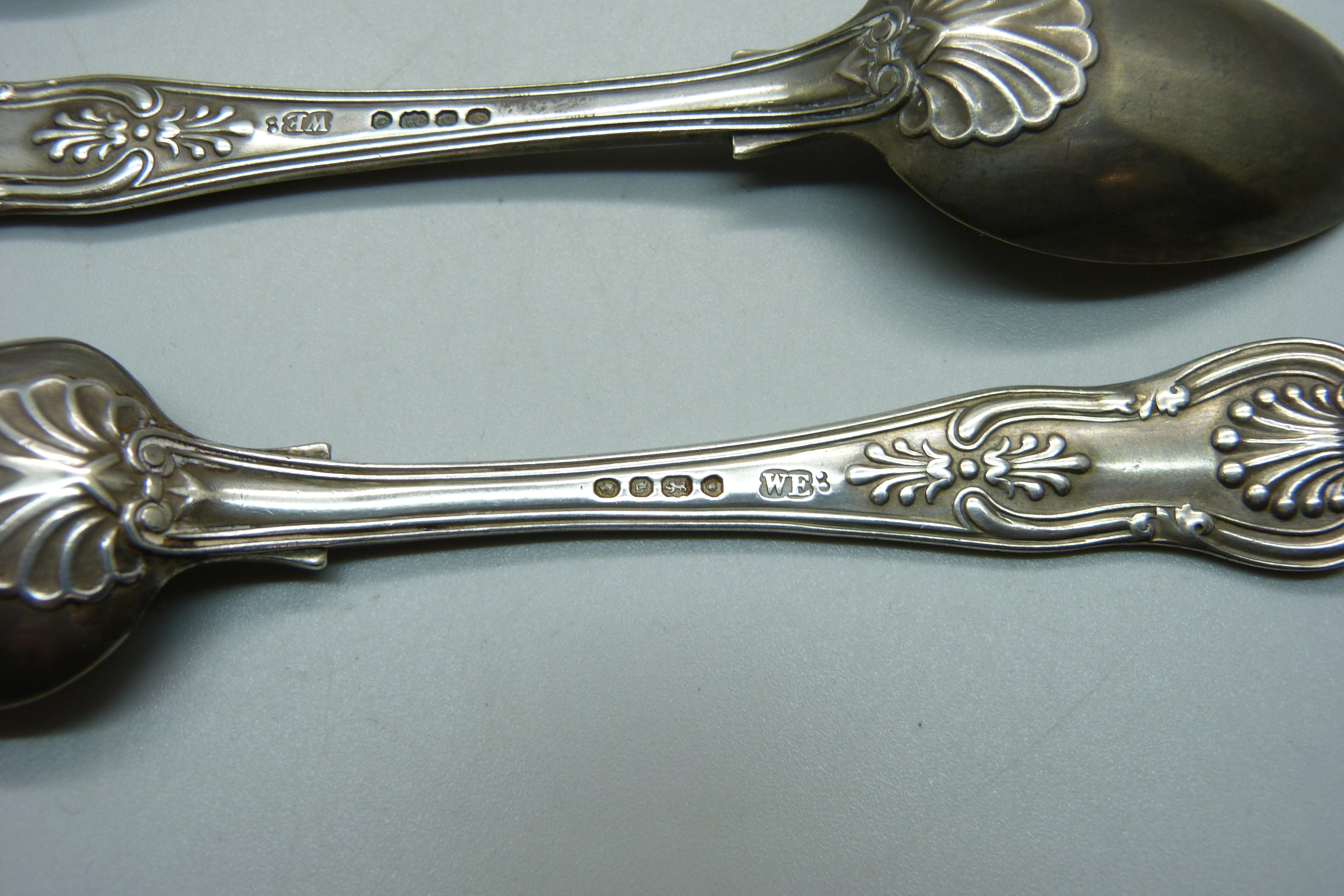 A set of six Victorian silver spoons, William Eaton, London 1843, 206g - Image 5 of 5