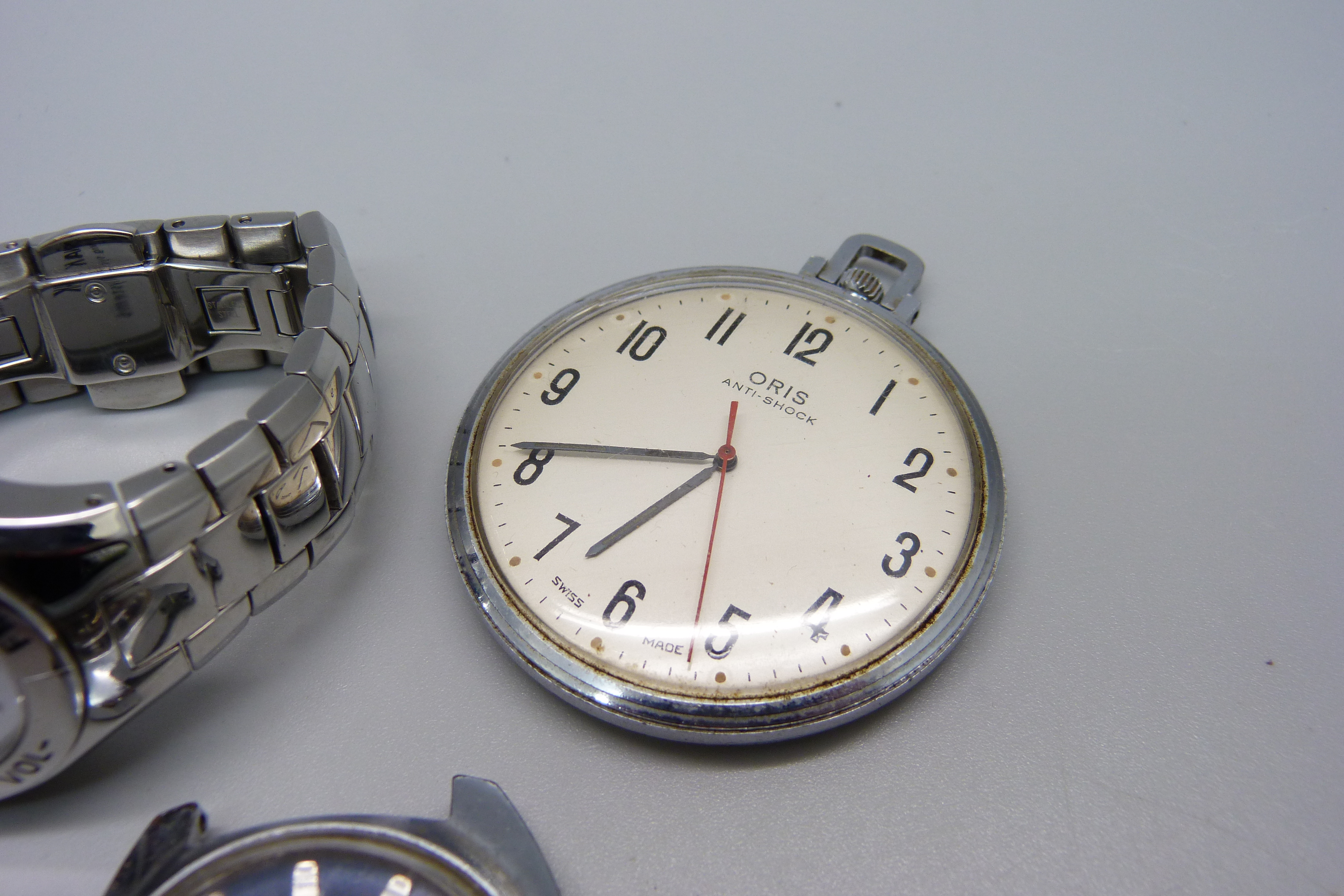 An Oris pocket watch, a Timex Electric wristwatch with day/date and a Phonak Hearing Systems - Bild 2 aus 5