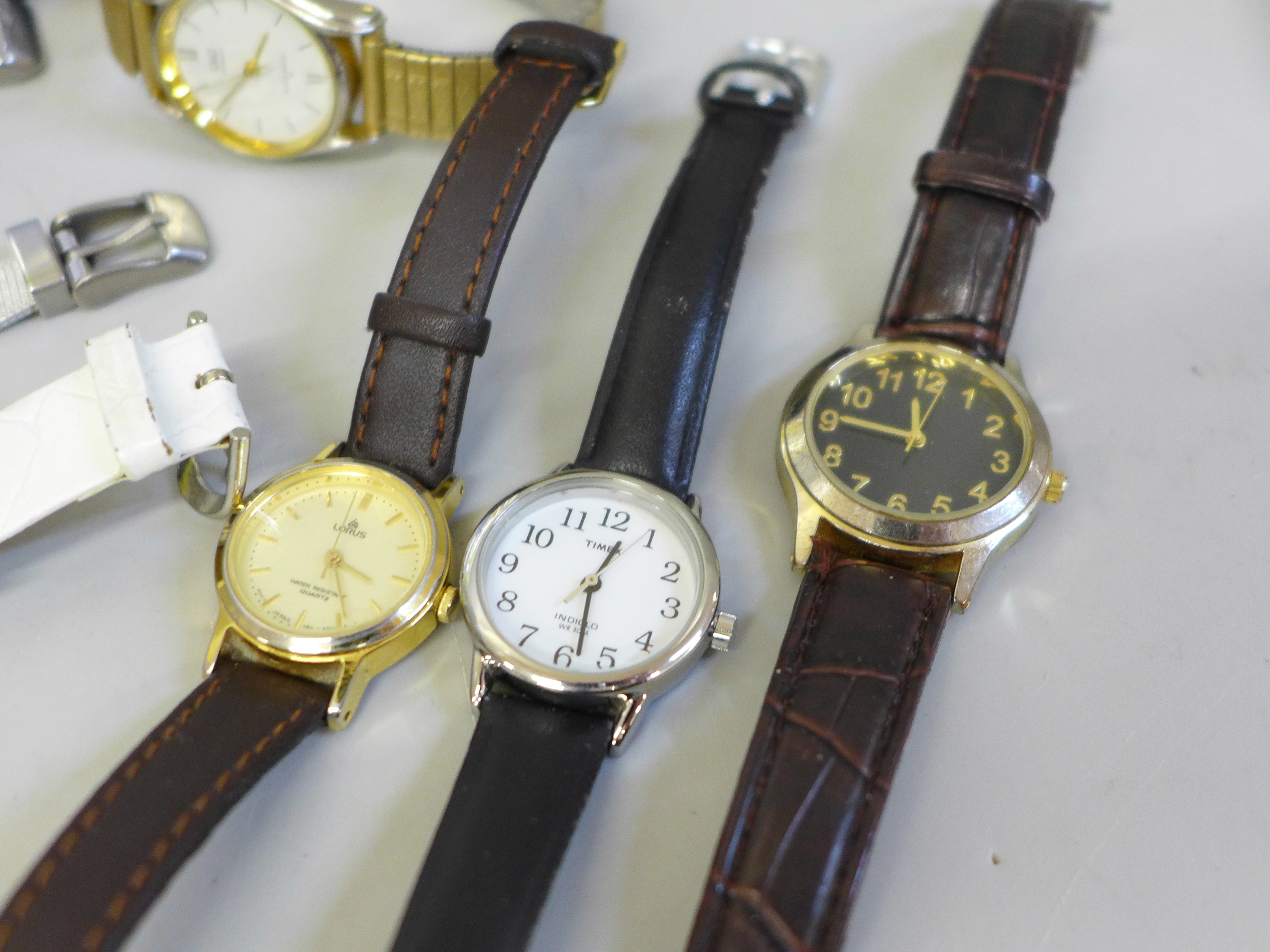 A Timex Ironman Triathlon watch, other lady's and gentleman's watches and a vintage Seiko wristwatch - Bild 4 aus 5