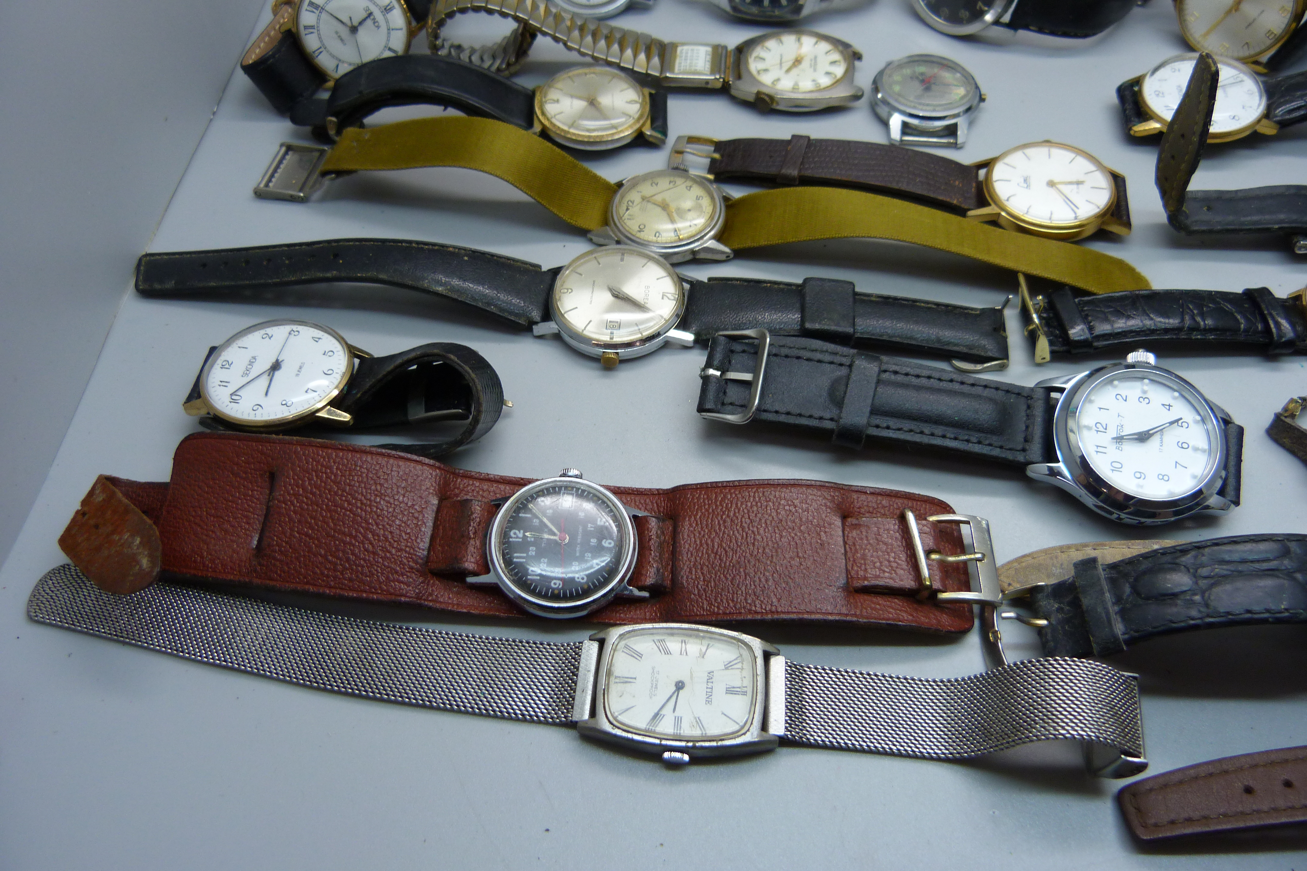 A collection of gentleman's wristwatches including Timex and Sekonda - Bild 5 aus 5