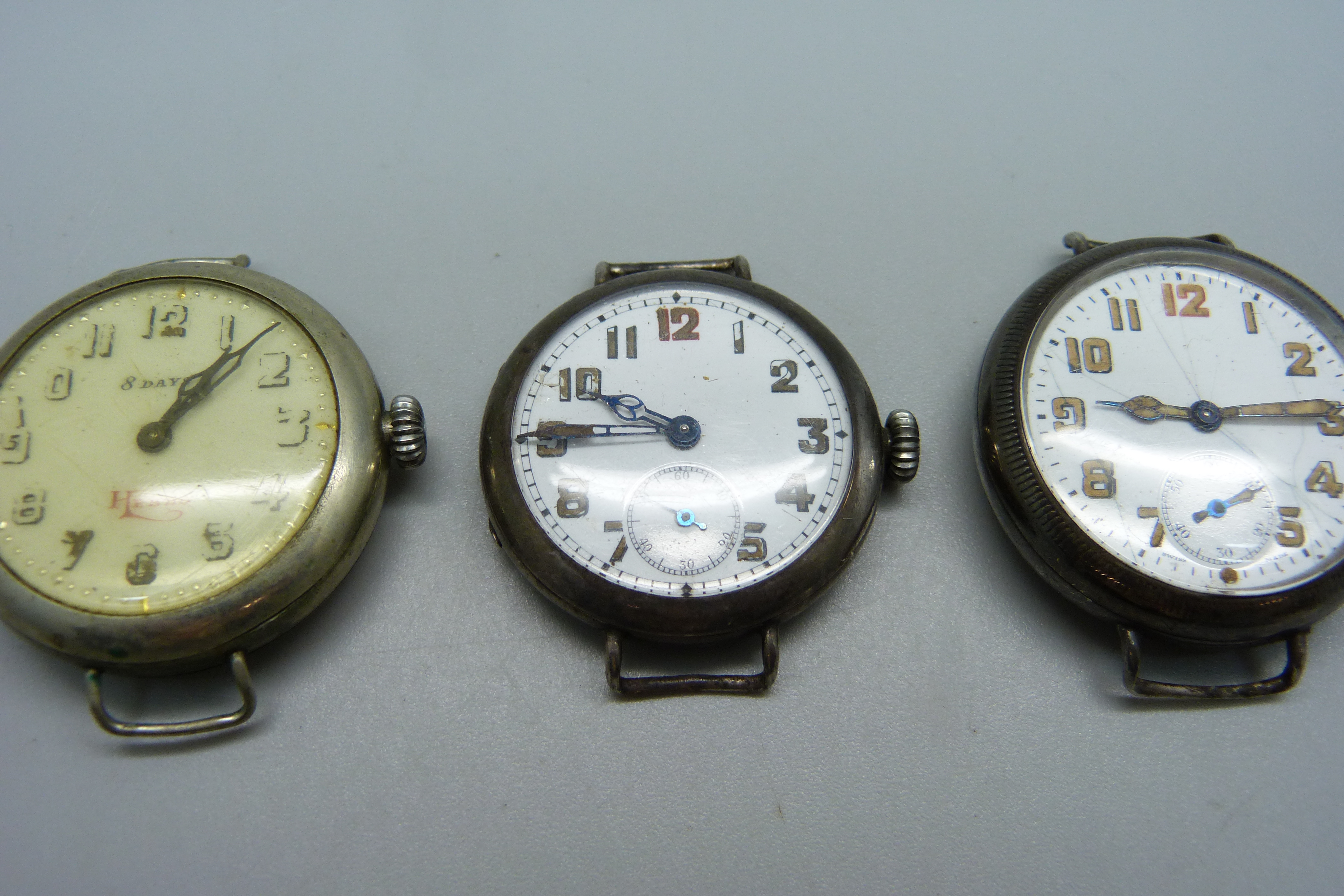 A silver cased Zenith wristwatch with screw back, Glasgow import mark for 1918, the case back - Bild 3 aus 5