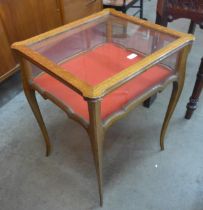 A French oak bijouterie table