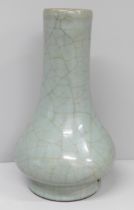 A Chinese celadon crackle-glaze vase, 22cm