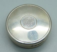 A silver pill box, Lord's Prayer engraved in miniature, 29g, diameter 38mm