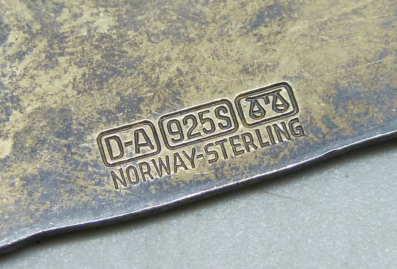 A silver David Andersen Norway guilloche enamel Four Seasons brooch, Spring, 4x3 cm, 17g - Image 3 of 4