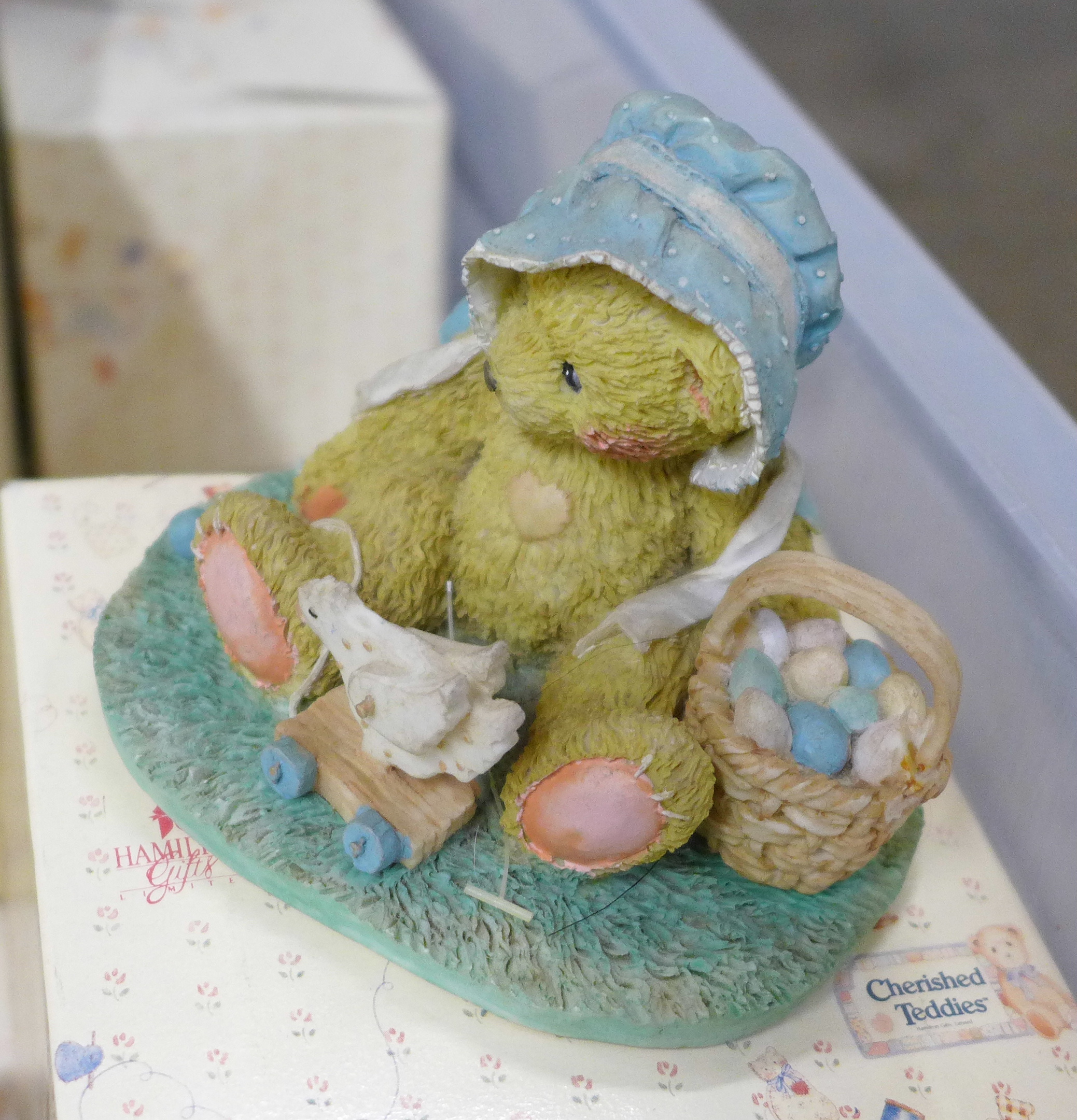 A large collection of Cherished Teddies figures, approximately 33, boxed and a nursery display stand - Bild 6 aus 6