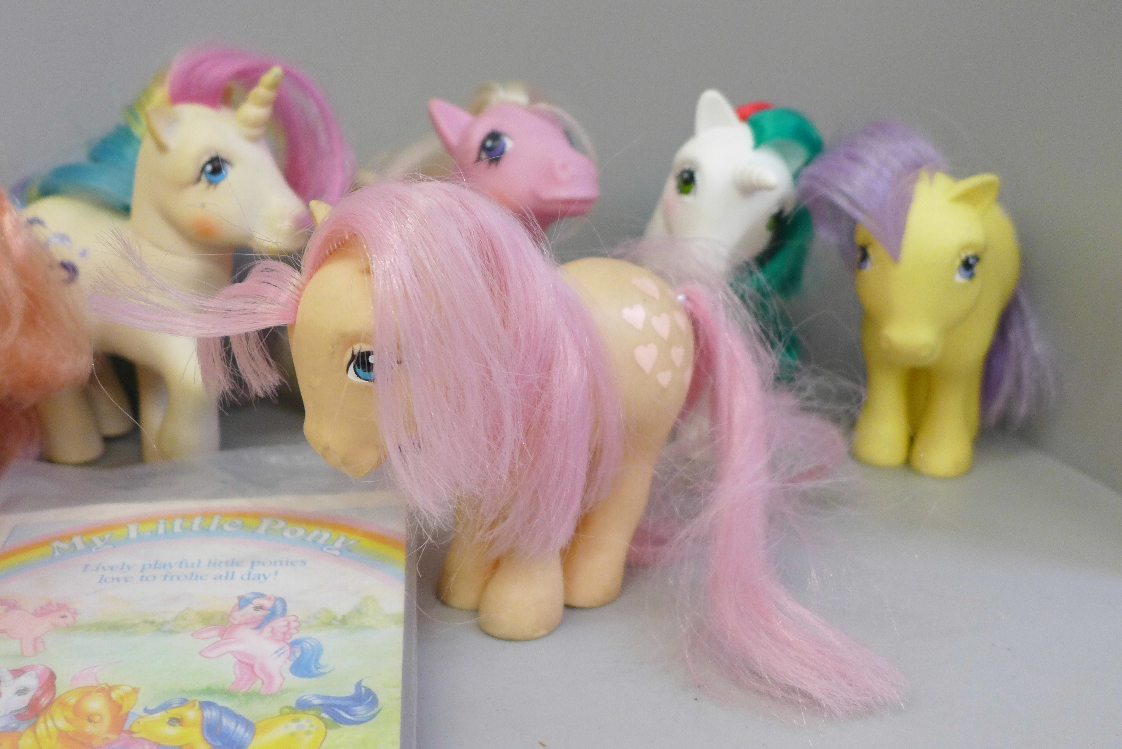 Twelve original 1980s My Little Pony toys, leaflet and ribbon - Bild 3 aus 5