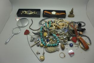 A bag of costume jewellery