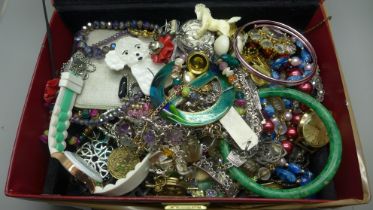 A box of costume jewellery