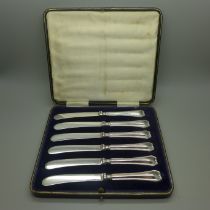 A set of six silver handled knives, boxed, Sheffield 1906