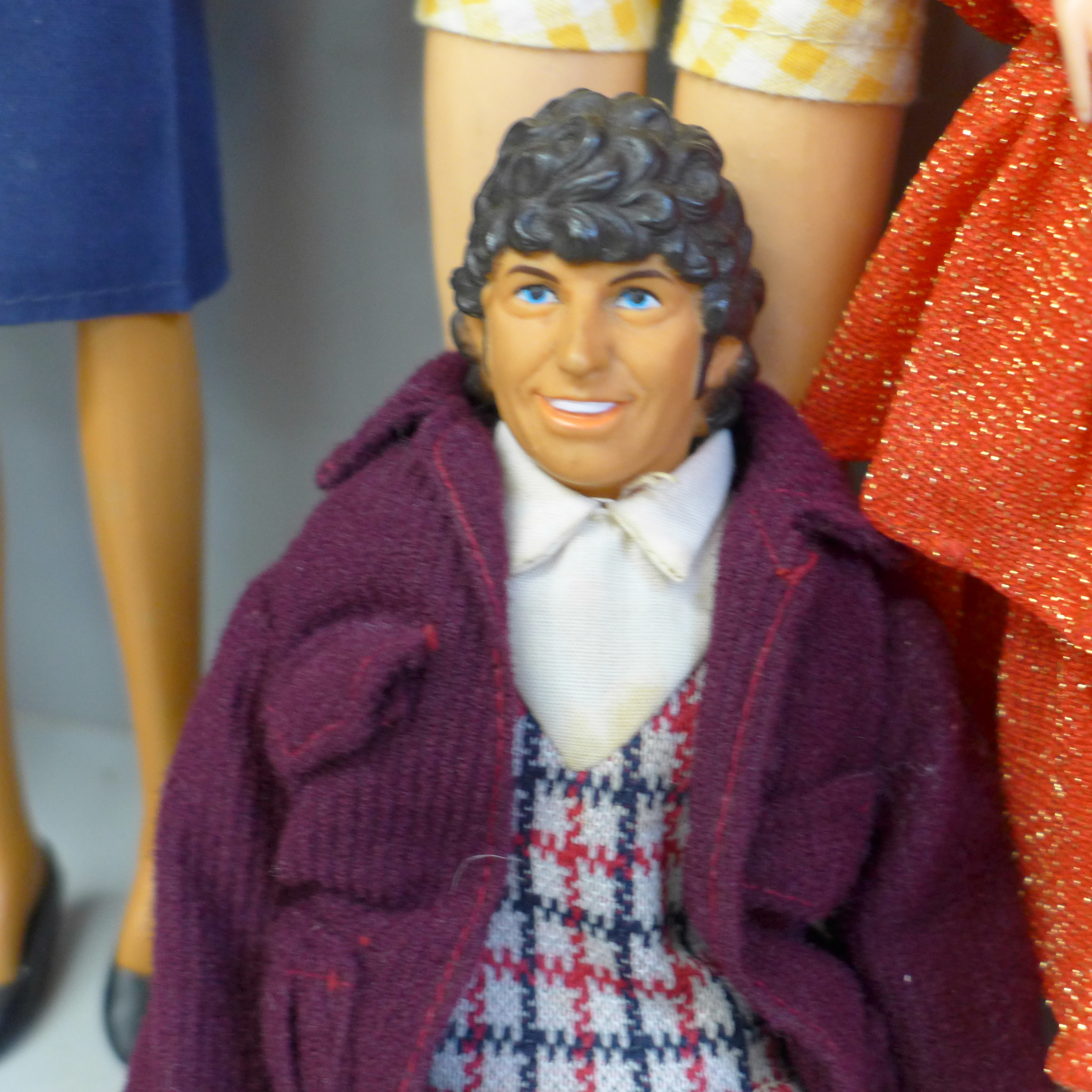 A 1960s Sindy, a 1970s Sindy, original Wonder Woman, Marilyn, Dr. Who (Tom Baker), Bionic Woman, - Bild 4 aus 4