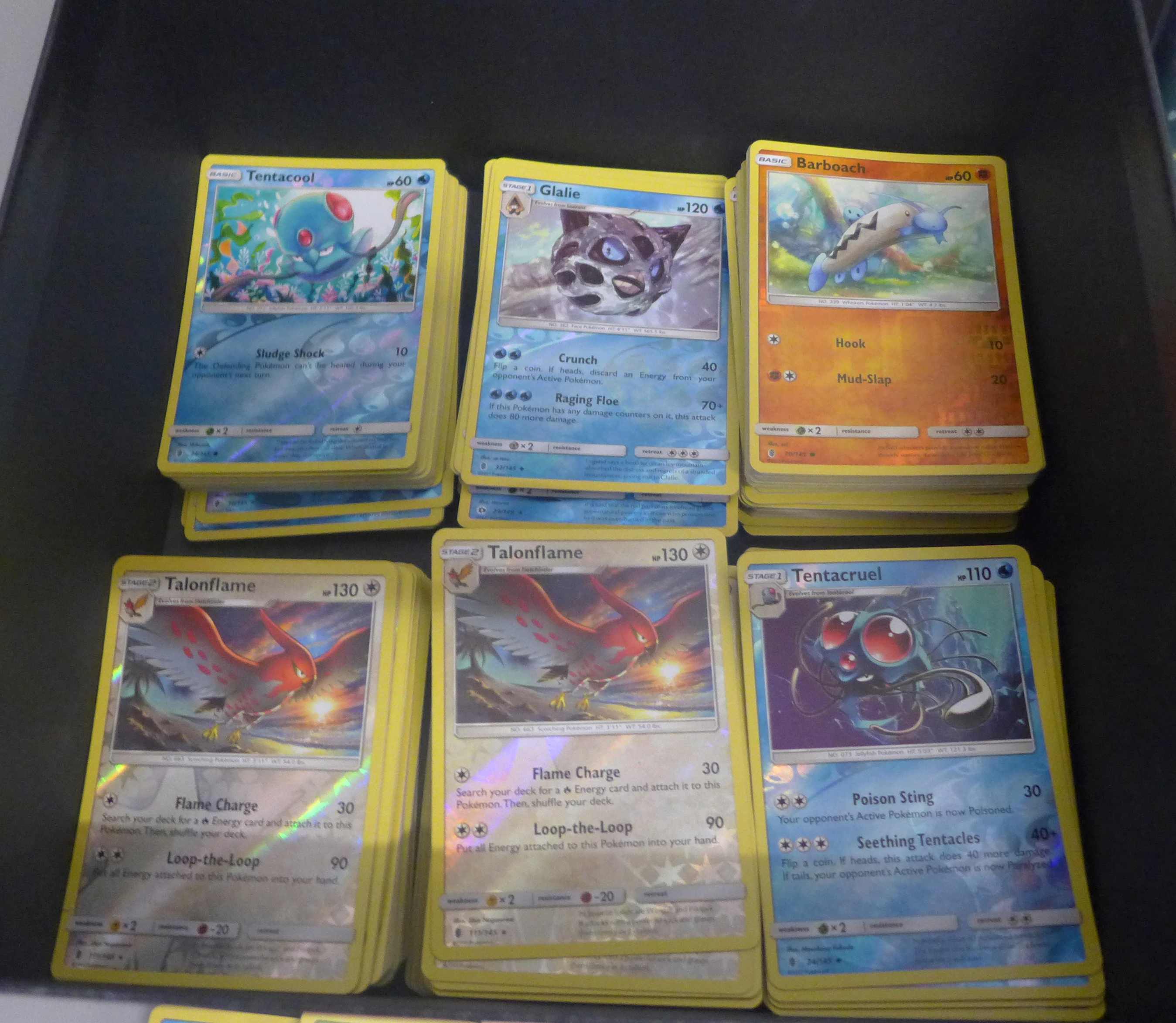 360 Shiny Pokemon cards including box and tins - Bild 2 aus 3