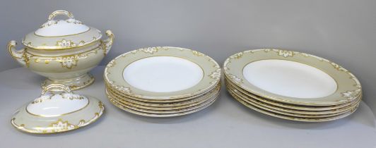 A 19th Century Davenport part service, five dinner plates, six side plates, a small tureen and extra