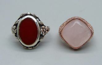 Two silver rings, one set with agate, P/Q, and the other set with rose quartz and white topaz, N/