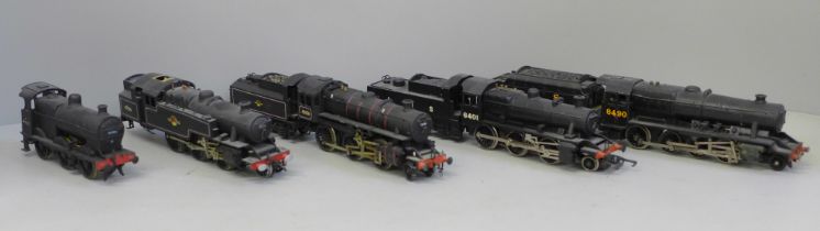 Five OO gauge locomotives and three tenders including Hornby