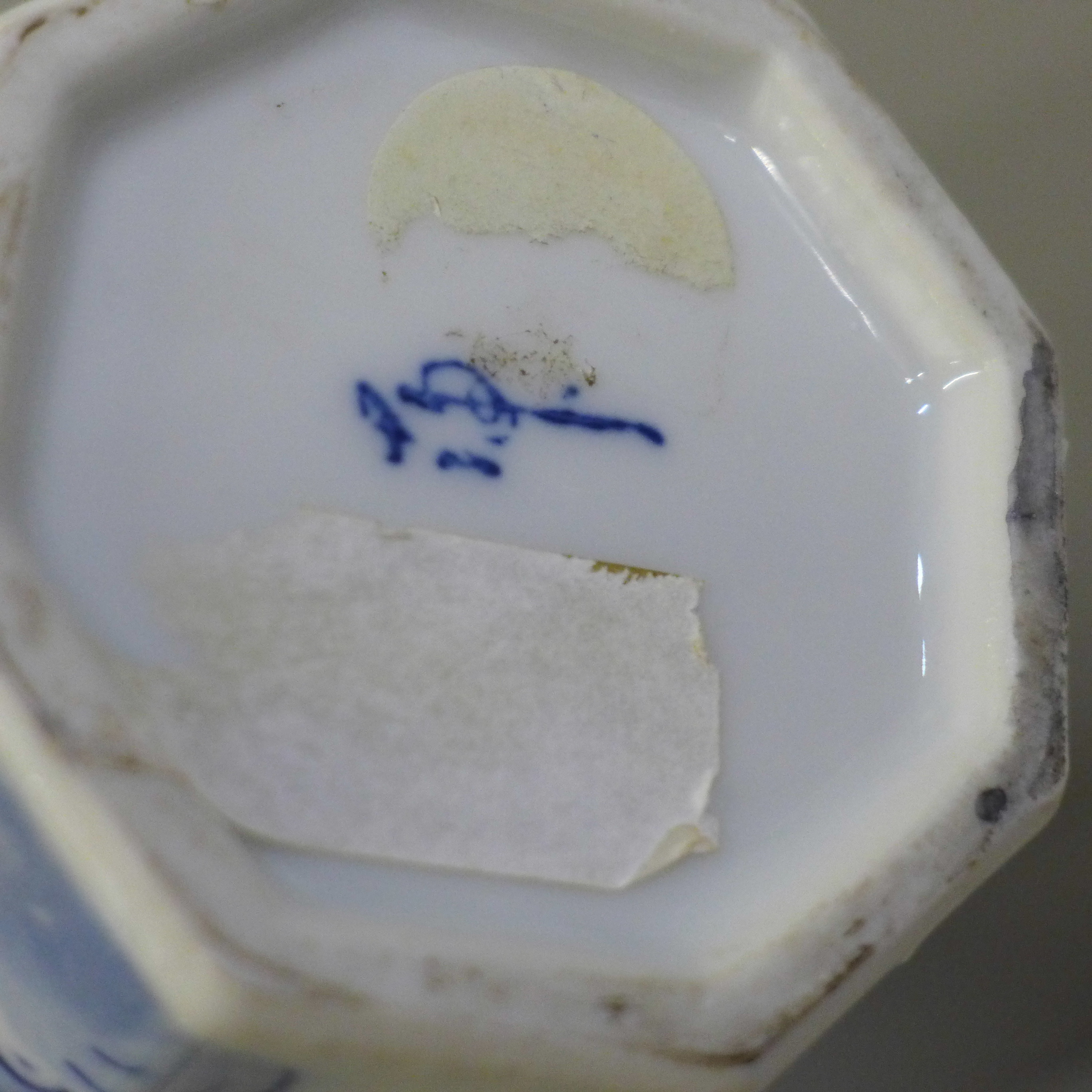 A Delft vase, a blue and white oriental vase and two other items - Image 8 of 8