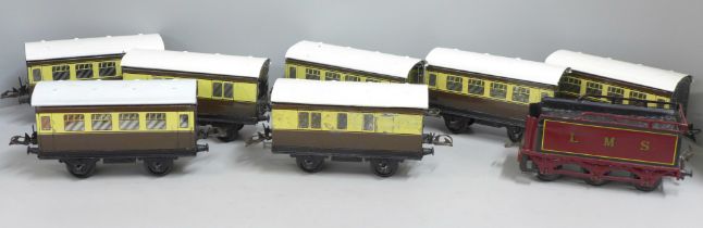 Hornby O gauge rolling stock, (8)