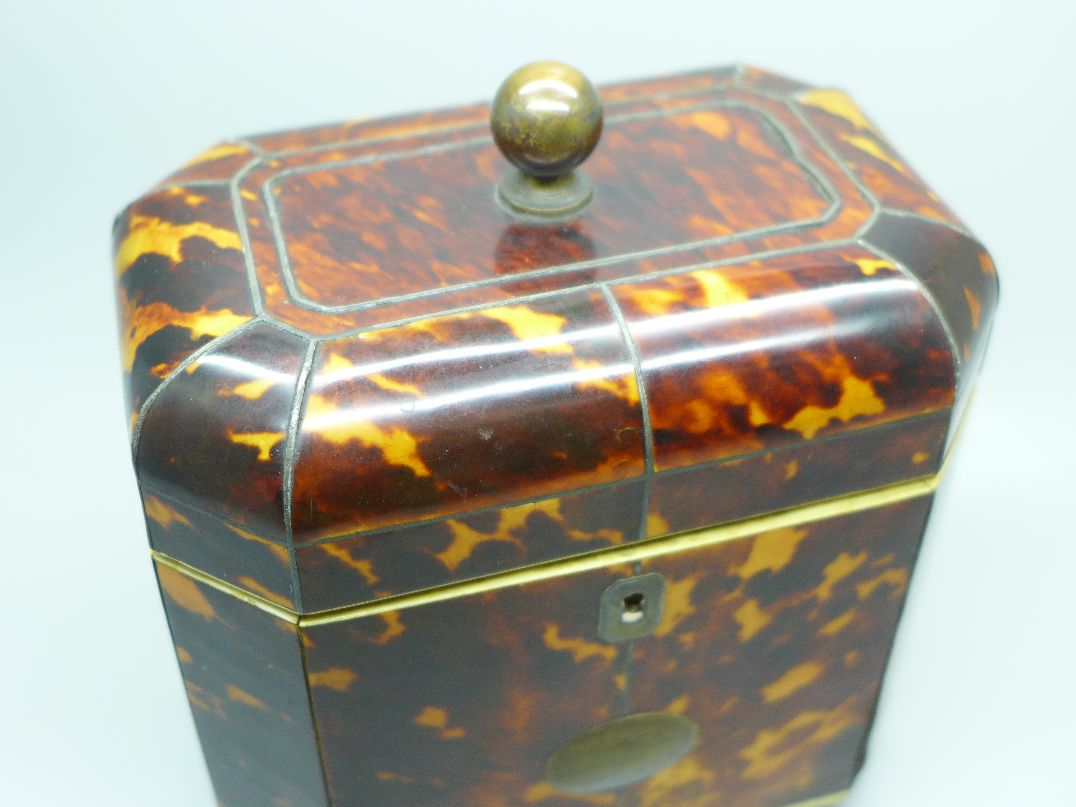 A George III tortoiseshell tea caddy. With non-transferable Standard Ivory Exemption Declaration, - Image 2 of 10