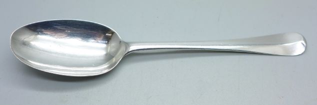 An early silver rattail spoon, 18th Century, 60g