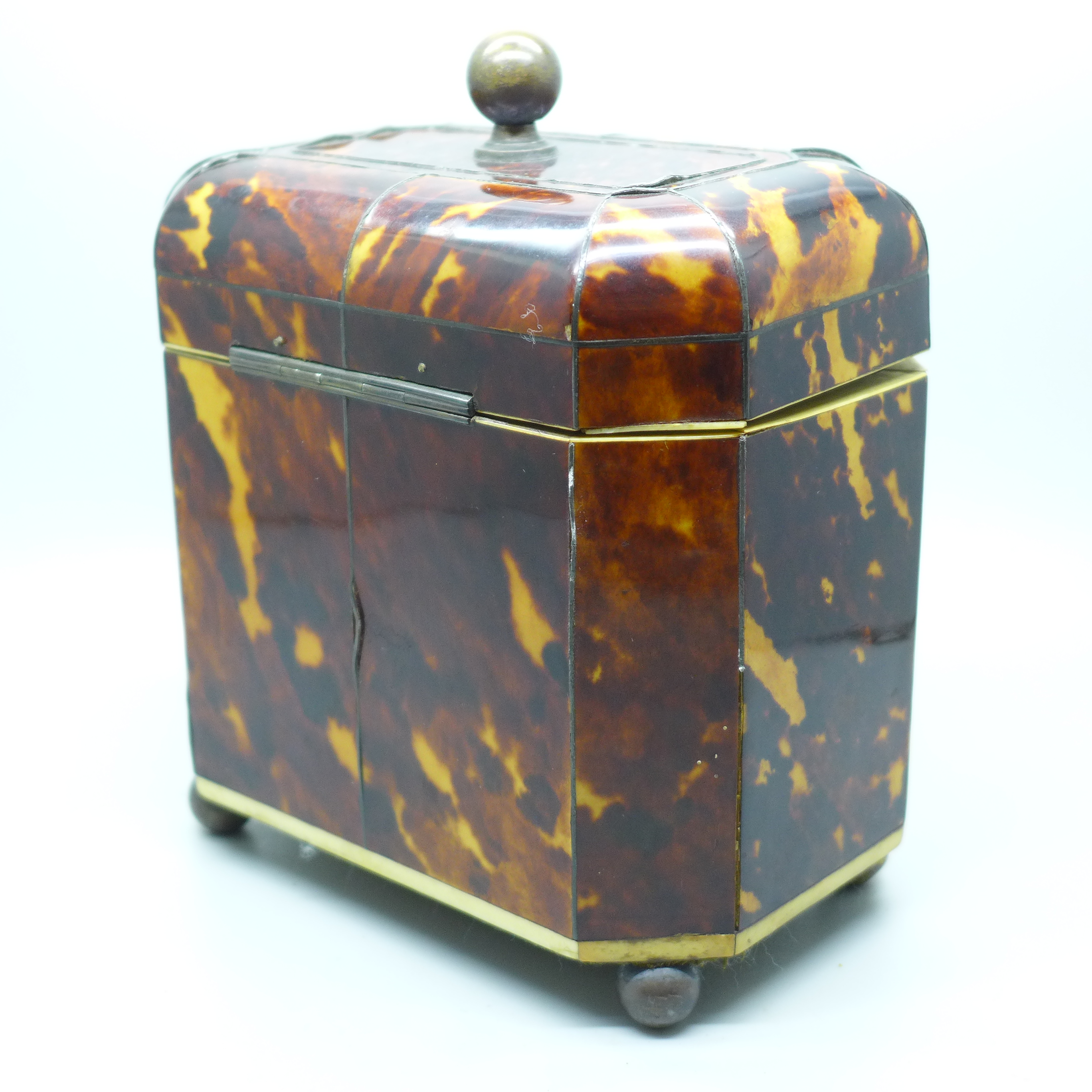 A George III tortoiseshell tea caddy. With non-transferable Standard Ivory Exemption Declaration, - Image 5 of 10