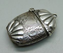 A silver vesta, Chester 1903, 18g