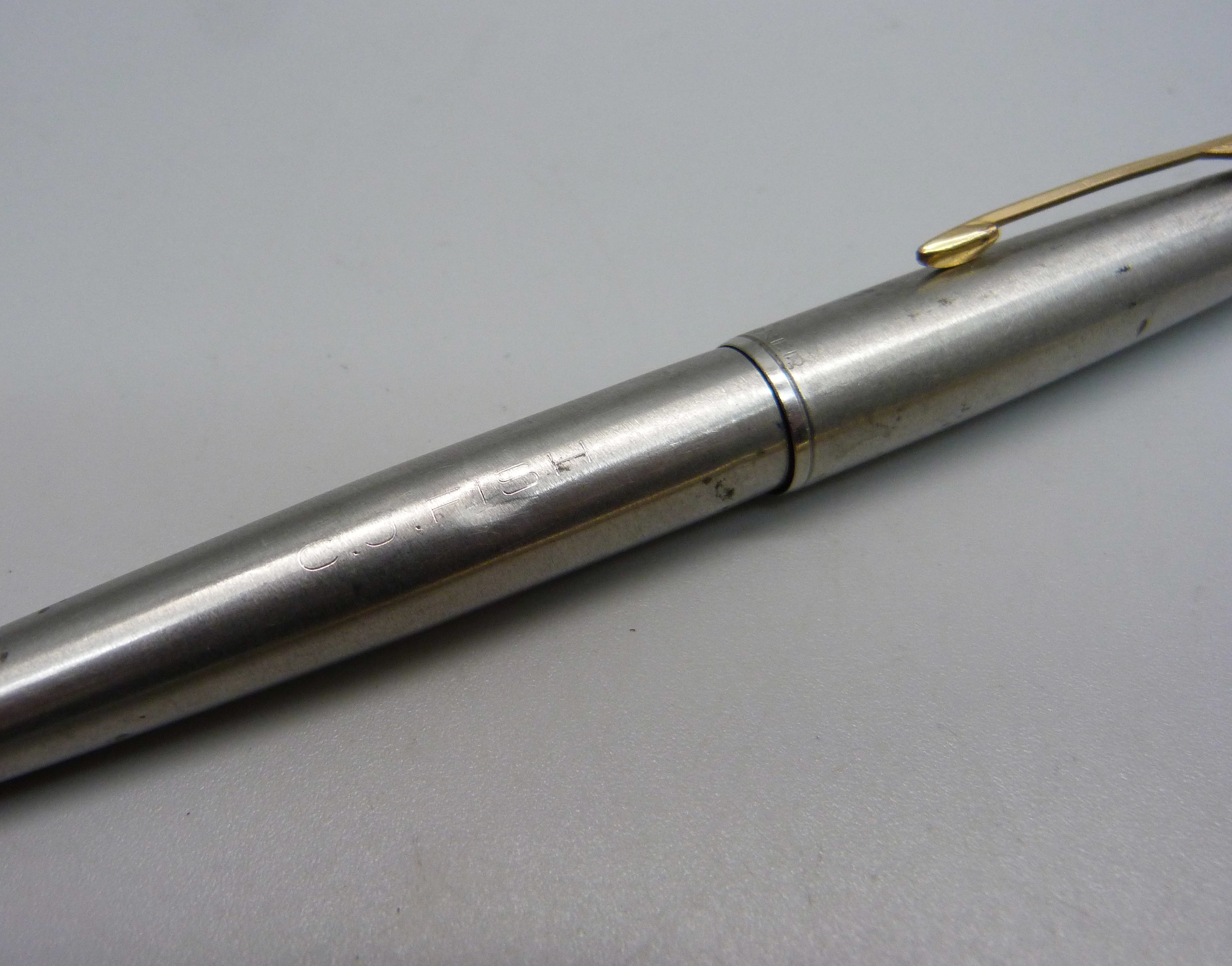 A Parker pen, barrel engraved, a/f and a Parker Sonnet pencil in gold plated casing - Image 5 of 5
