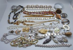 Vintage costume jewllery, bead neckalces, paste set necklet, brooches and other jewellery