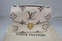 TIMED ONLINE AUCTION: Footwear, Clothing, Handbags, Accessories, Watches, Sunglasses and Miscellanea